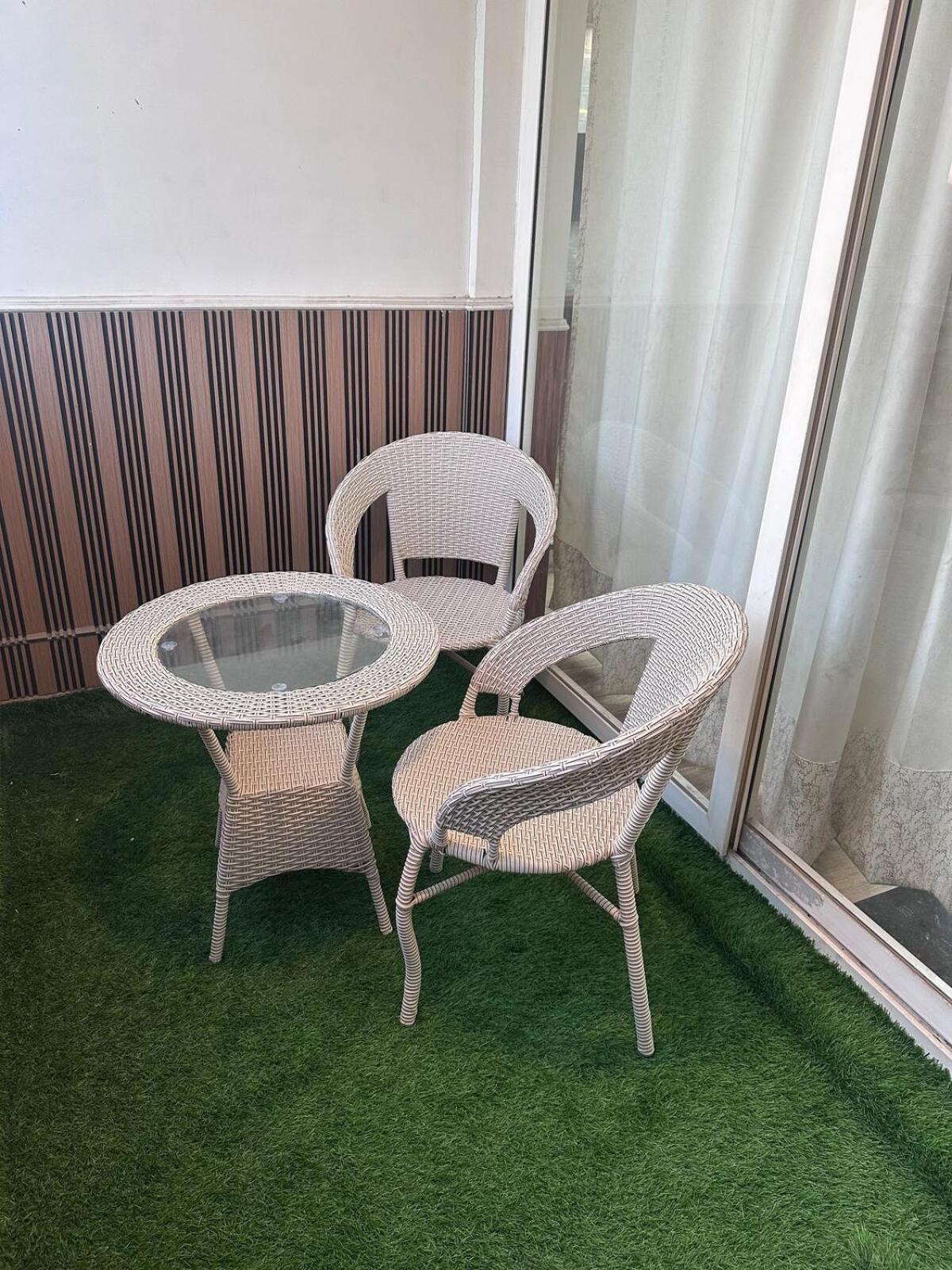 Hotel Velvet Greater Noida Exteriör bild